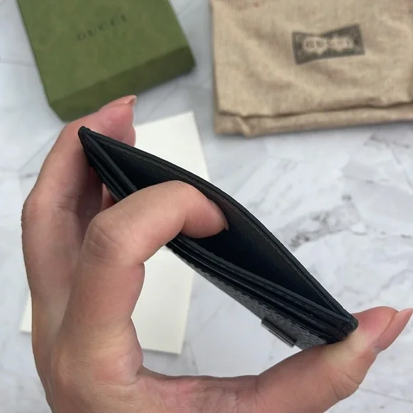 $750 New, Authentic GUCCI Black Leather Card Holder Unisex